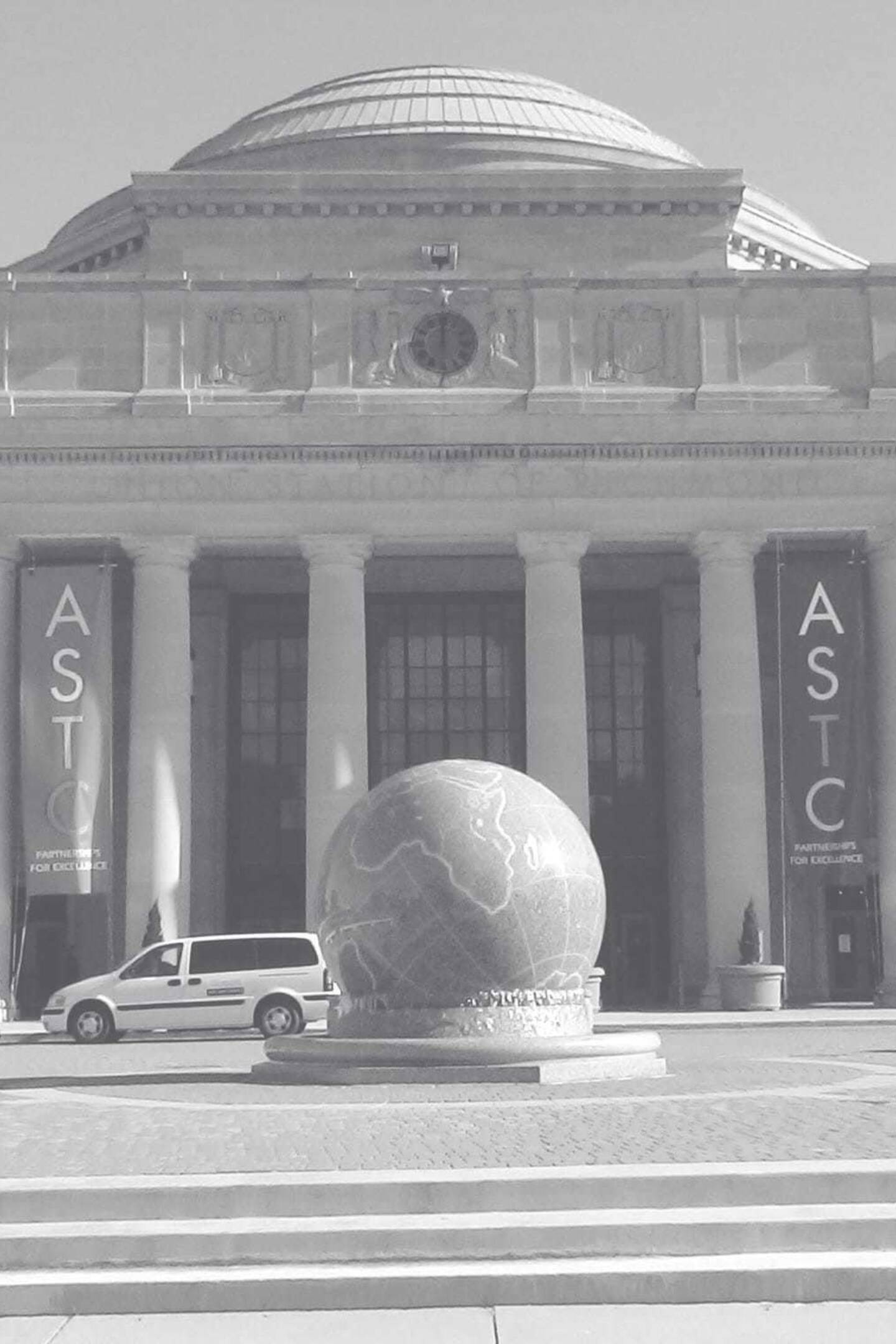 Kusser Kugelbrunnen Science Museum Virginia Sphere 1C