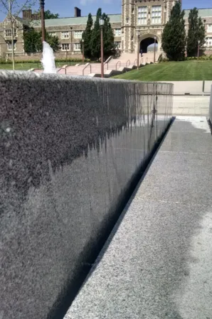 Fountain with an overflow basin in Washington