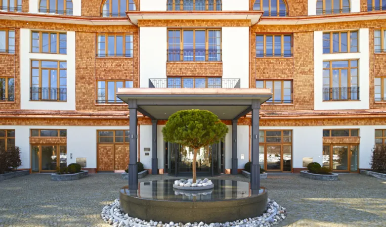 fountain system in front of a hotel