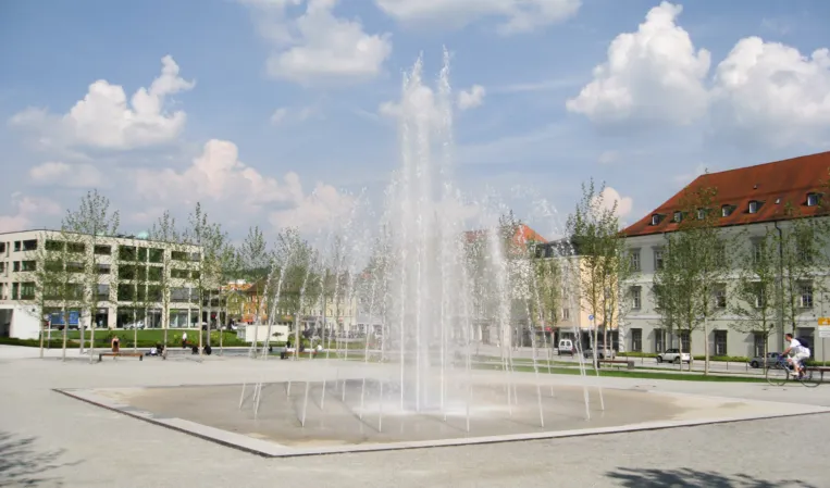 large water fountains