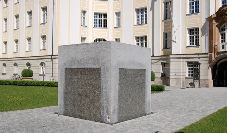 Square Fountain System
