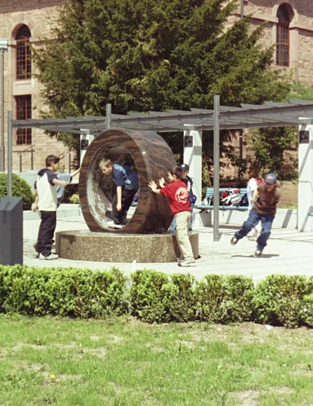 Rotating ring with children playing
