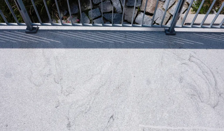 Seamless surface of a granite bridge