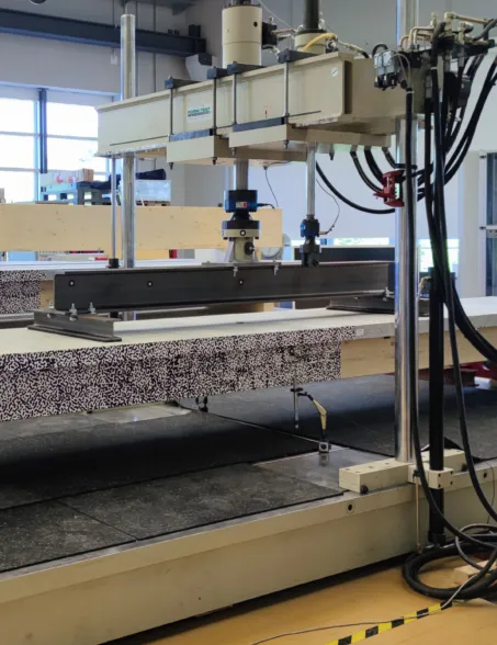 compression load test at the Technical University of Munich