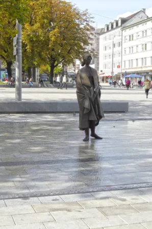 fountain scrim with sculpture in the center